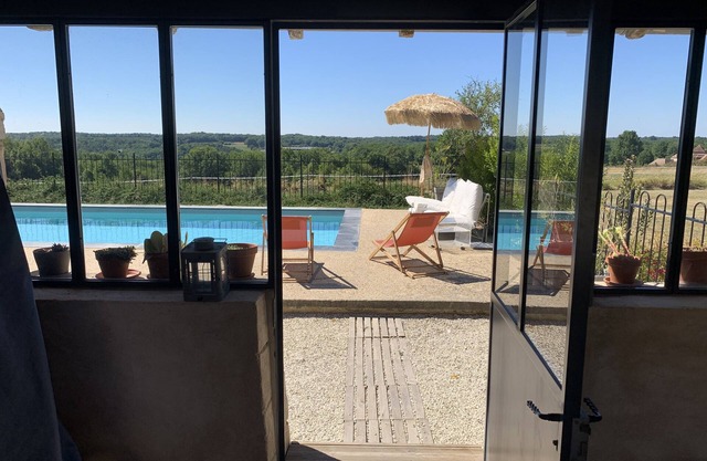 casa de campo con piscina
