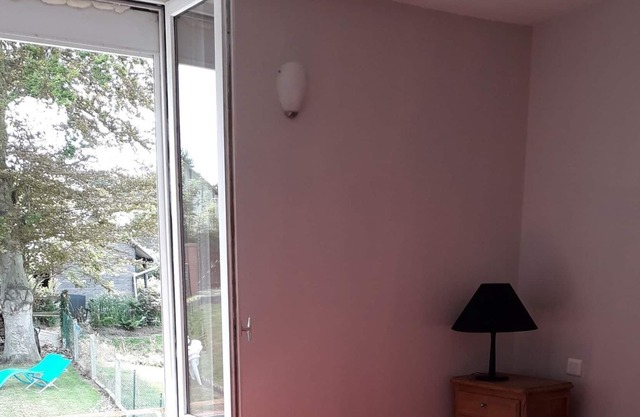 Family house 800 m from the sea