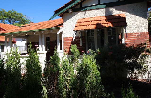 Casa familiar, Nedlands. A pie de la universidad, QE11, KingsPark, río, restaurantes