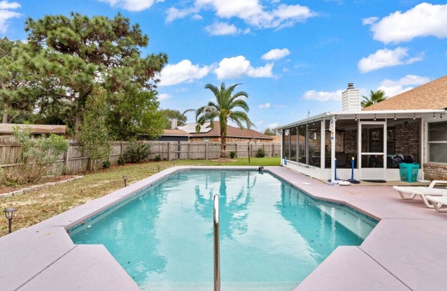 Family Oasis Stunning Private Pool Home