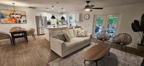 Family Pool Home Close to Naples' Best Beaches