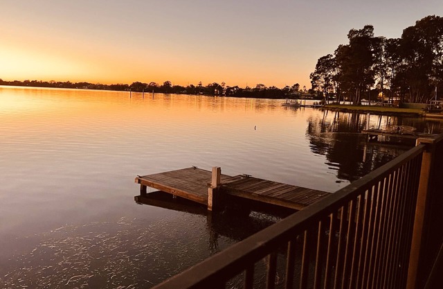 Family-sized Waterfront Home with lake views & private jetty!