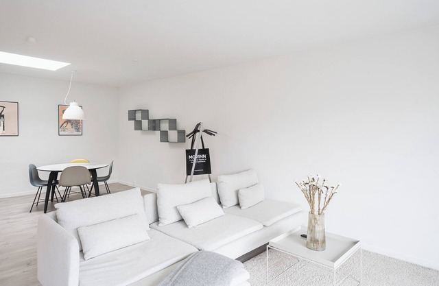 Fantastic apartment w/ french balcony - 162
