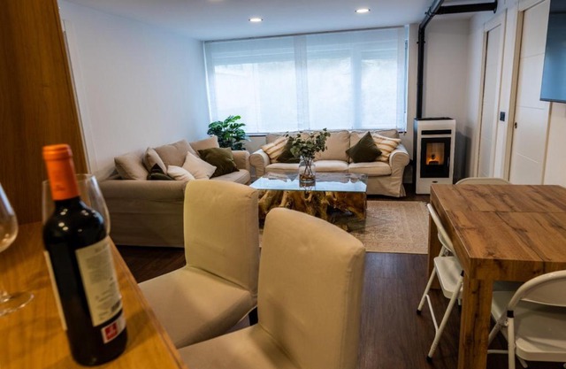 Fantastic brand new apartment in best location just few steps from the ski slope! private parking