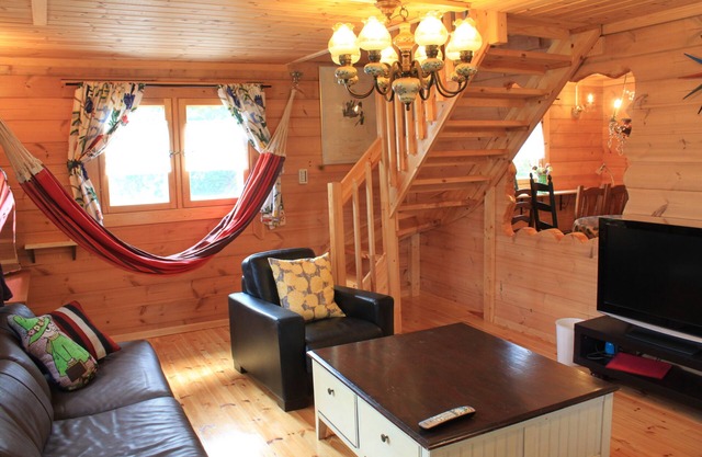 Farm Log Cottage Blueberry Annabelle A handmade cottage with a hot spring and a farm. You can also enjoy BBQ.
