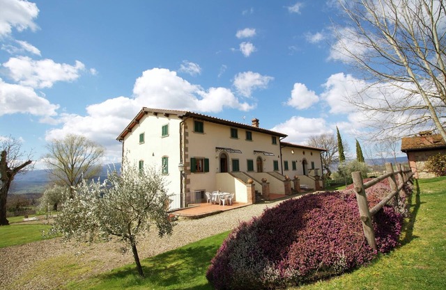 Casa rural en Poppi con piscina y vistas