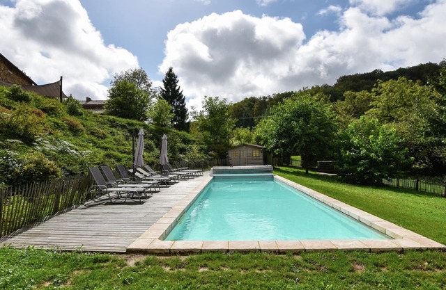 Casa rural en Pirineos con piscina