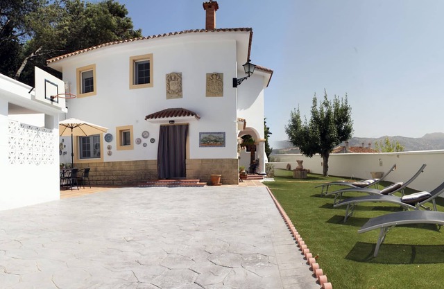 Casa Rural "La Paharilla" Alfarnate