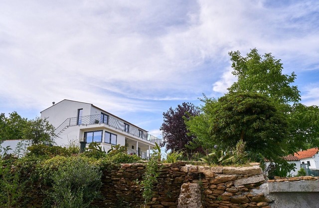 Granja 'Sky House By Everkind' con vistas a la montaña, Wi-Fi y aire acondicionado