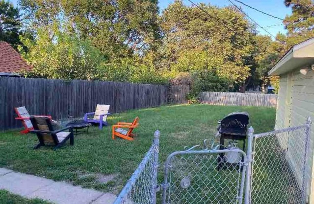Fenced-in Yard|Cottage by McKennan|near Falls Park