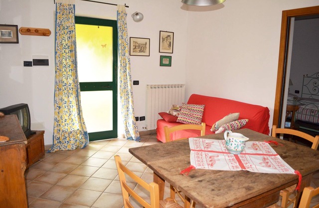 Apartamento Fico: apartamento de dos habitaciones 2 + 2 camas en campo abierto con vistas