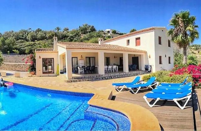 Villa 'Finca Marco' con gran piscina y jacuzzi