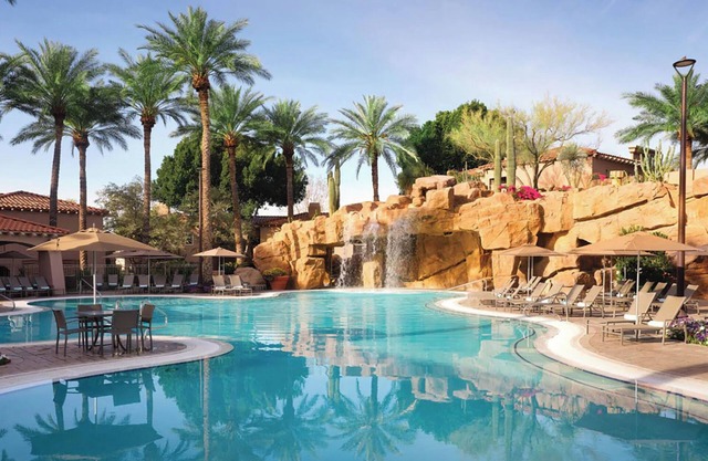 𝐅𝐢𝐧𝐝𝐢𝐧𝐠 𝐌𝐞𝐢𝐥𝐢 Desert Oasis Resort Amenities Included! 1BR SUITE