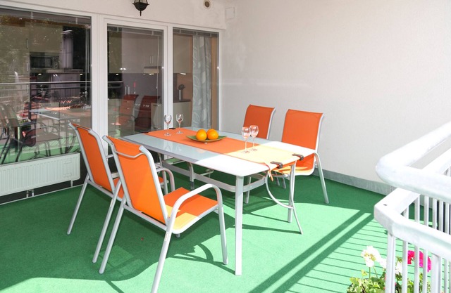 First-Class-Apartments Schoenbrunn, con 2 habitaciones y un balcón, 100 m2