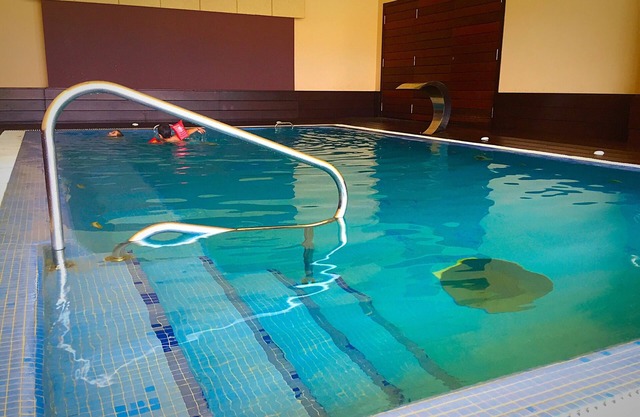 PRIMERA LINEA PLAYA, SPA, PISCINAS, TENIS, PADEL, SQUASH, JARDÍN, PARQUE NIÑOS..