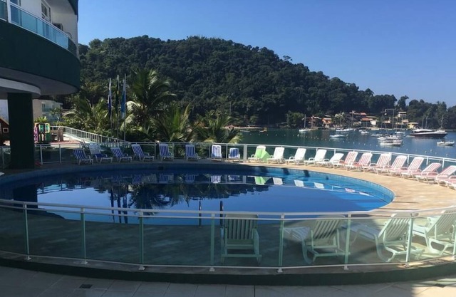 Piso en Hotel Angra Inn