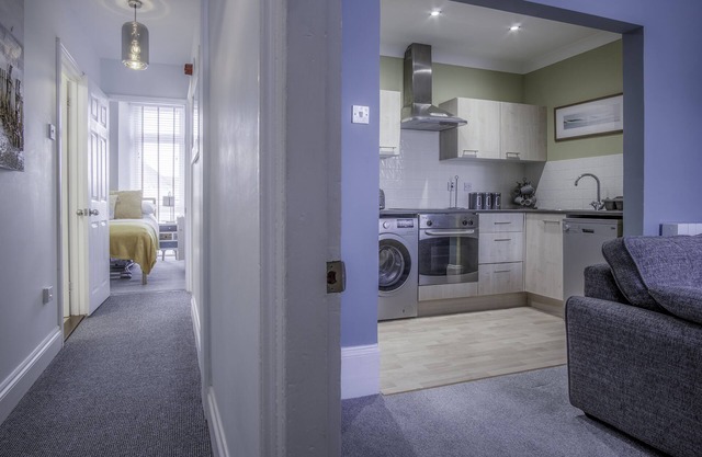 Flint House - 2 Bedroom Apartment - Tenby