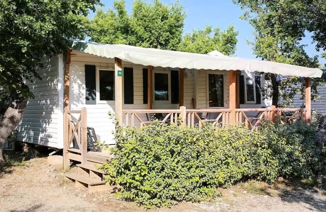Flower Camping le Epi Bleu **** - Mobile home Comfort 30m2 (3 bedrooms) + covered terrace 10m2 6 people
