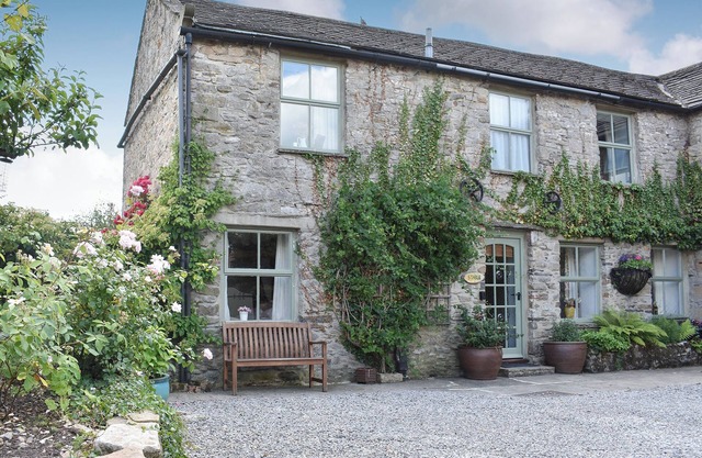 Foal Barn Cottages - The Smithy-CC211115