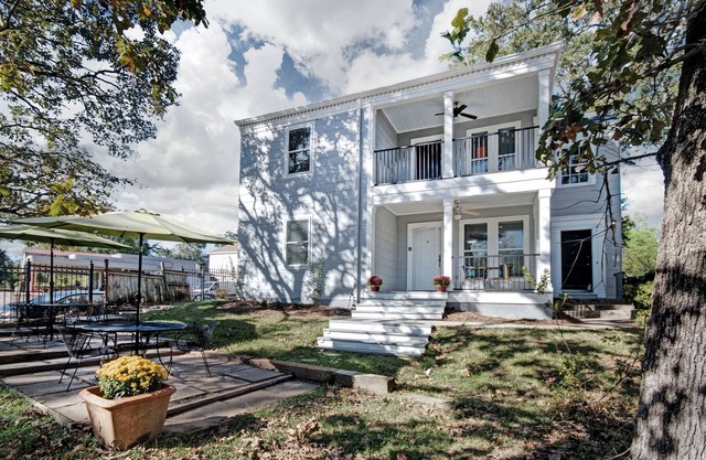 Elegancia "InStyle" de Fondren: encanto interior-exterior