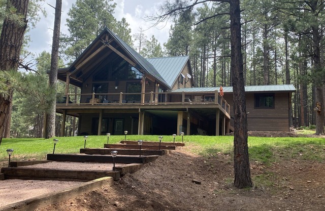 Nueva escapada a la cabina de lujo en Forest Lakes AZ