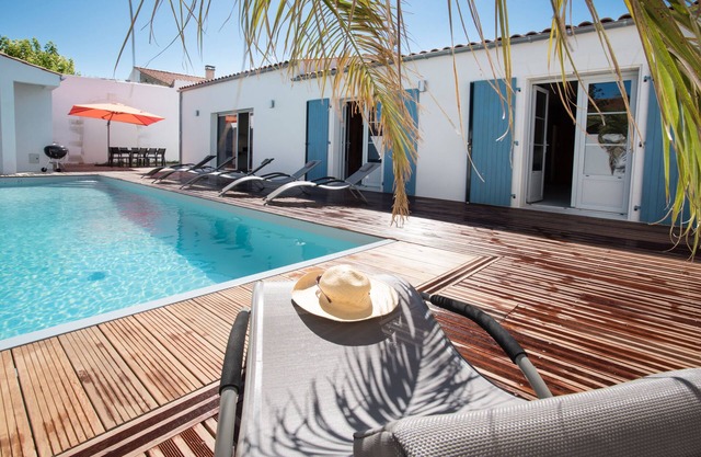 Antigua casa de pescadores con piscina en el corazón del casco antiguo Cotinière