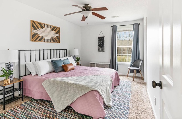 Fort Campbell Serenity: 3 habitaciones, admite mascotas en un callejón sin salida