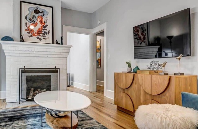 Forth House - charming 2 BR apt in historic SPR!!!