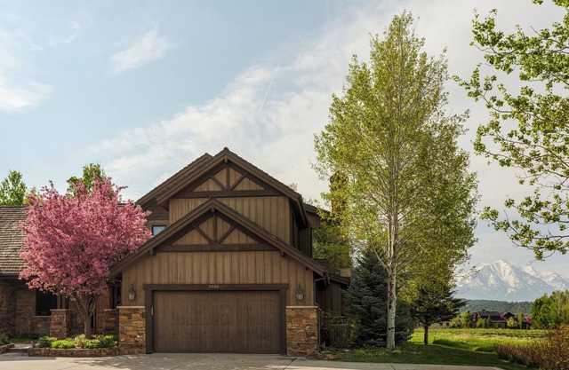 Four Bedroom Beautiful Aspen Glen Home