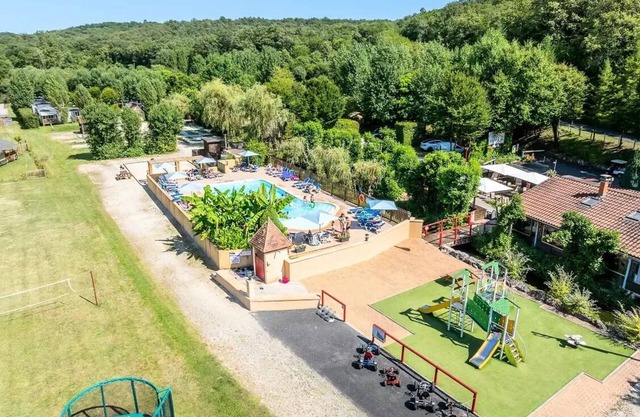 Campsite Le Pont de Mazerat**** - Mobile home Select LV Clim Plancha Wifi 3 rooms 4 people