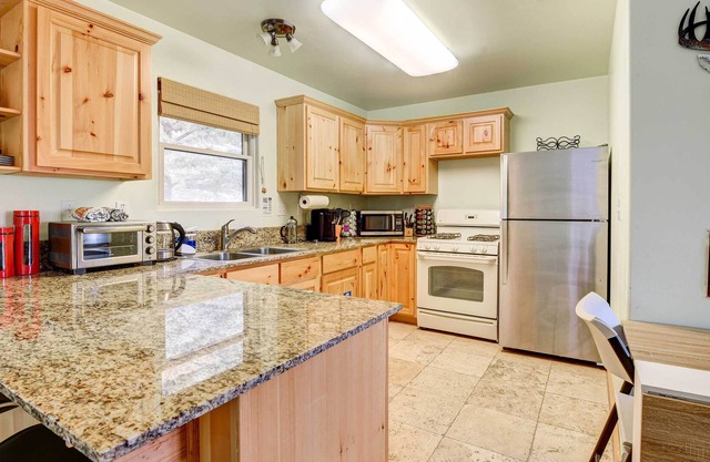 Frazier Park Vacation Rental w/ Game Room & Views!