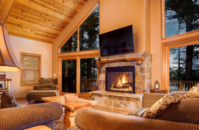 Wknds 2 nts w / 3rd nt GRATIS 5 bdrs sala de juegos de lujo lake lodge slps 1-22