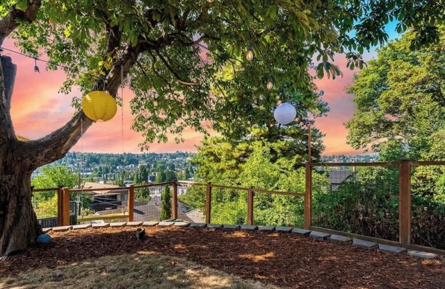 Fremont Bungalow with Backyard View Seattle