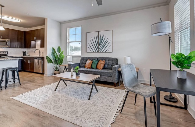 Frontdesk | Spacious 1 BR Apt near Golf Courses