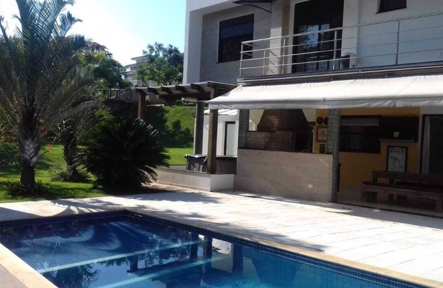 CASA COMPLETA EN COND. CERRADO / ITUPEVA -SP