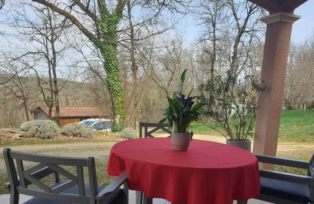 Furnished studio for rent surrounded by greenery for 1 or 2 people max