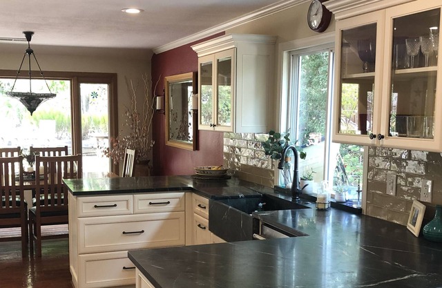 Furnished 3 Bedroom house - fully renovated