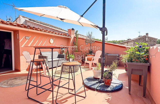 Gîte 'Joli Gîte' con terraza privada, Wi-Fi y aire acondicionado
