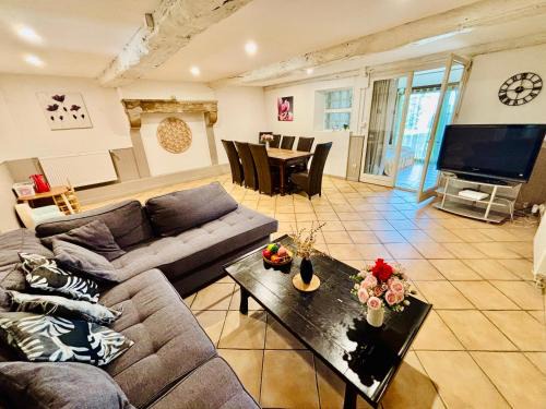 Gîtes Montvaltin - 90m2, RDC, 3 chambres & cuisine