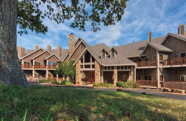 Galena, 1 bedroom condo, fireplace!