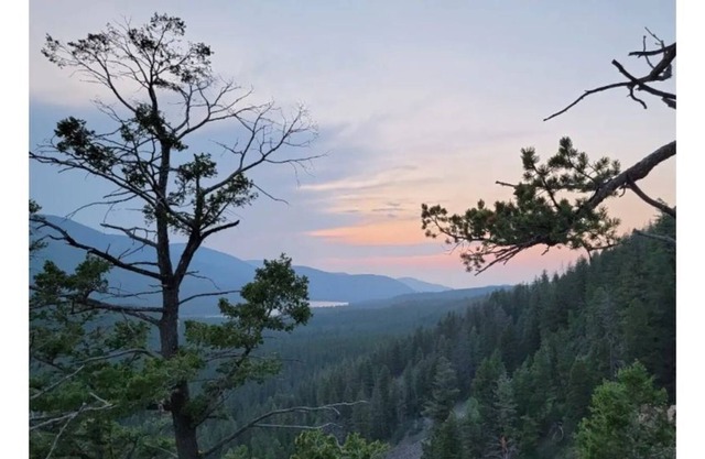 Gallatin Getaway. On 1acre in great location.