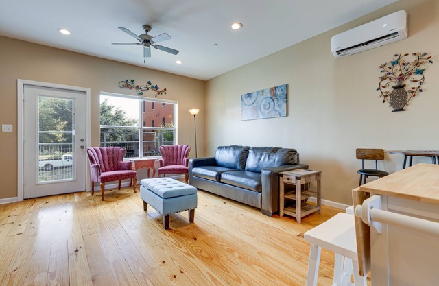 Walkable Downtown Apt w/ Game Room!