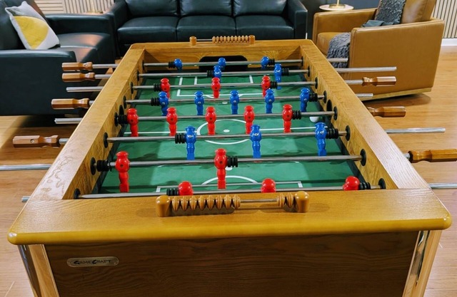 Games Arcade Poker King Beds Kitchen Near Battery