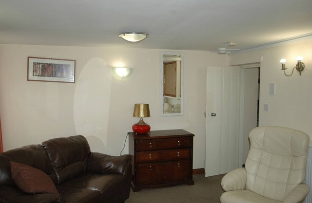 Garden Apartment Tring Plazas 2 - 3