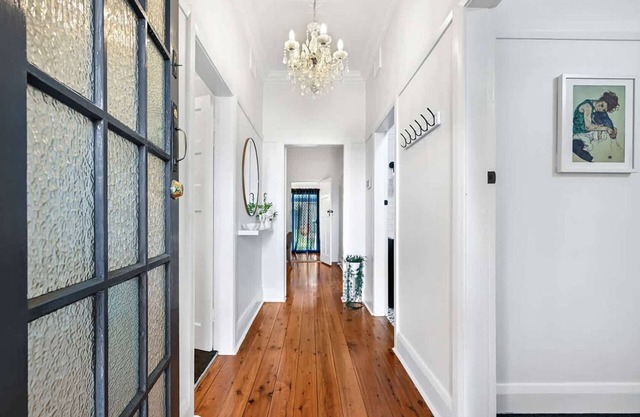 Gardiner Cottage | Stylish & Elegant | Walk to CBD