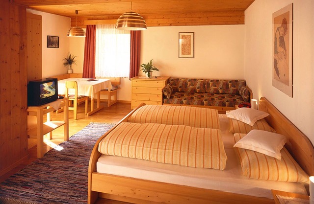 Gasthof Kirchsteiger 'Zimmer 8' con vistas al lago, terraza compartida y Wi-Fi