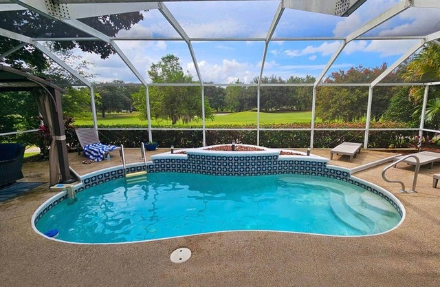 You can have it all - Private Pool, Jacuzzi, Golf View, & Golf Cart!