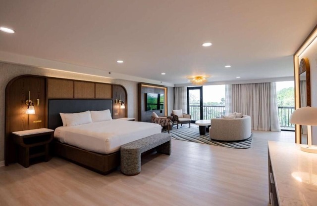Get Ready for Blissful Getaway! Beachfront, w/ Swimming Pool, Pets Are Welcome!
