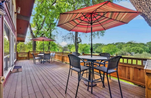 Gettin' Guada loopy | Hot Tub | Riverfront