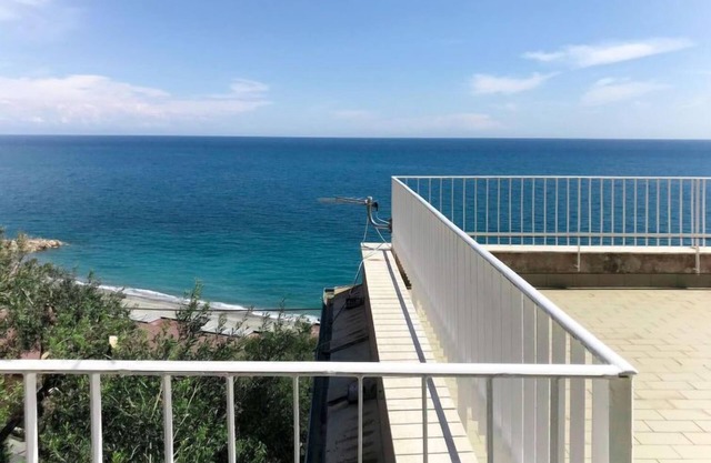 Casa de vacaciones Giorgia (BGB100) en Bergeggi - 7 personas, 2 dormitorios